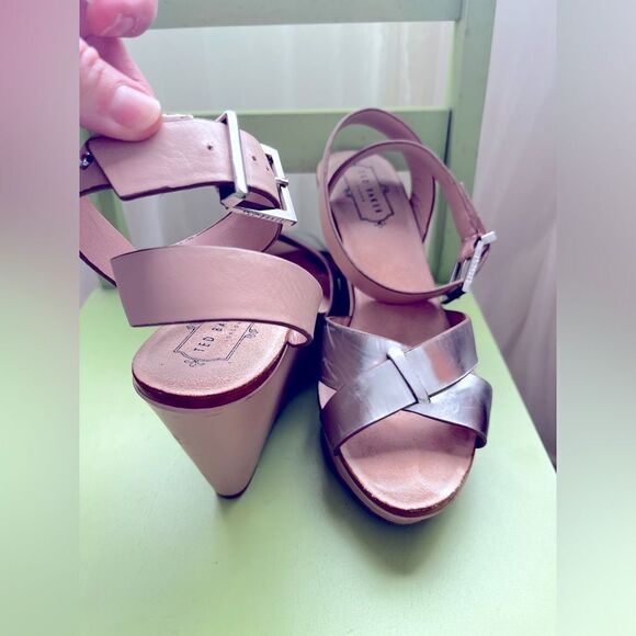 TED BAKER wedge heels; leather & silver; Size 38 - Picture 2 of 12